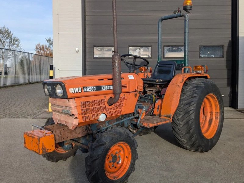 Traktor van het type Kubota B8200 D8200, Gebrauchtmaschine in Groningen (Foto 1)