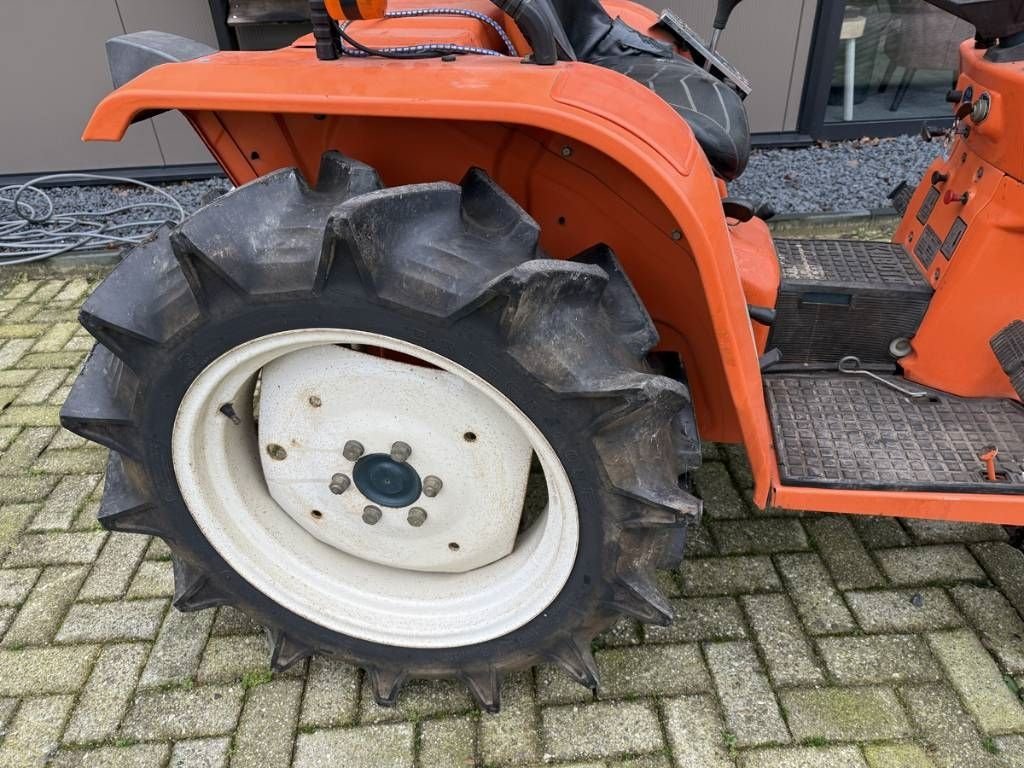Traktor des Typs Kubota Bultra B1 - 17, Gebrauchtmaschine in Luttenberg (Bild 11)