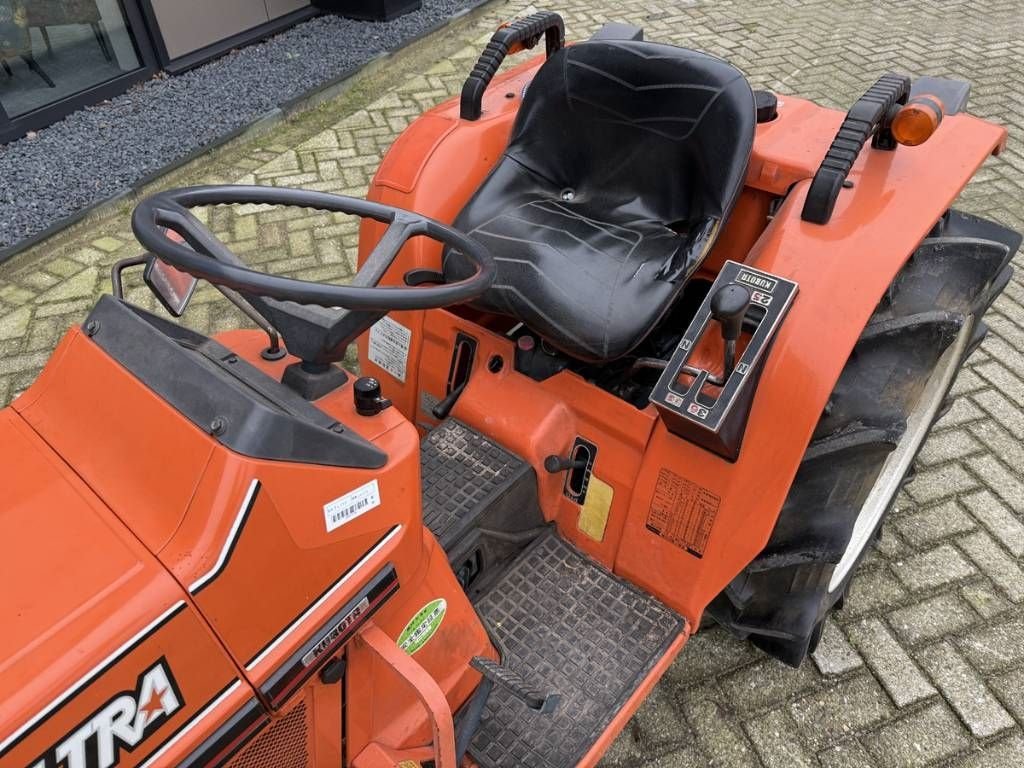 Traktor des Typs Kubota Bultra B1 - 17, Gebrauchtmaschine in Luttenberg (Bild 4)