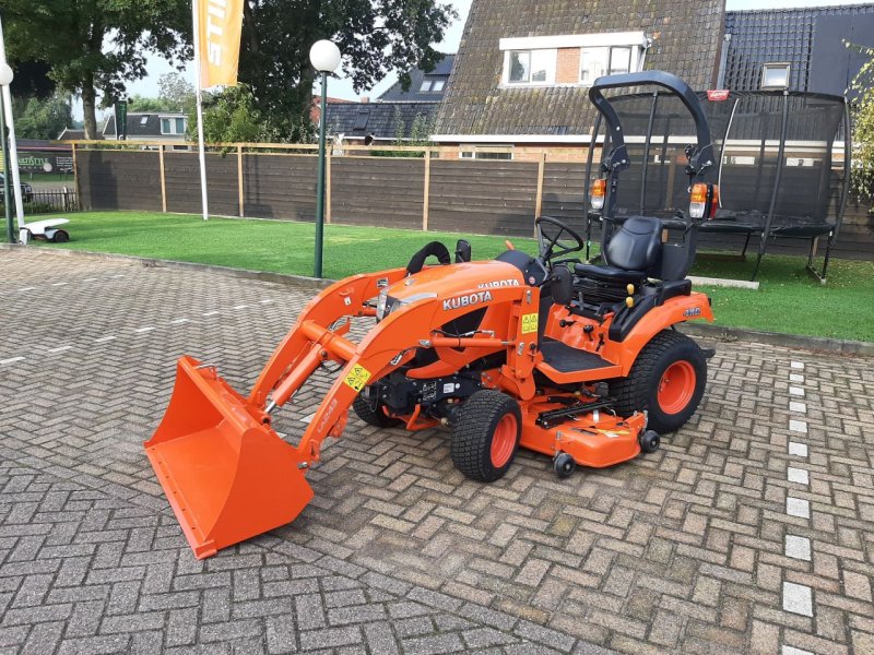 Kubota BX 231, Gebrauchtmaschine, Baujahr: 2021, Betriebsstunden / Hektar: 275 (Bild 1) Traktor des Typs Kubota BX 231, Gebrauchtmaschine in Hardegarijp (Bild 1)