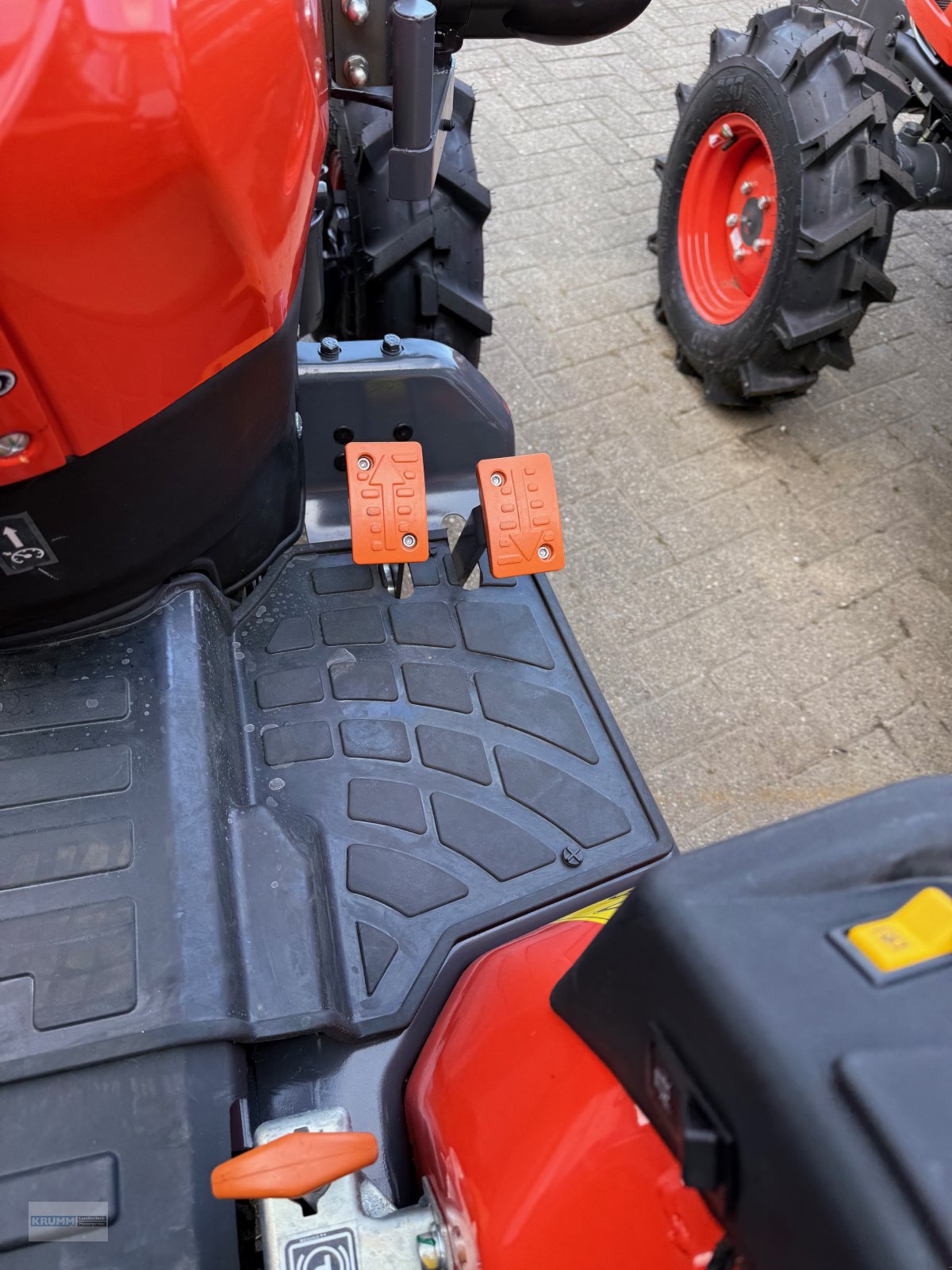 Traktor of the type Kubota EK1-261 HST, Neumaschine in Malterdingen (Picture 4)