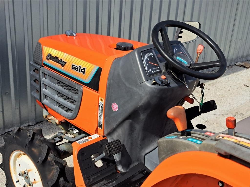 Traktor типа Kubota gp14D MInitraktor brugt bæltetraktor, Gebrauchtmaschine в Vinderup (Фотография 3)