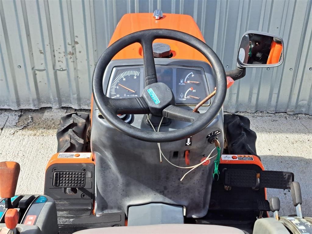 Traktor типа Kubota gp14D MInitraktor brugt bæltetraktor, Gebrauchtmaschine в Vinderup (Фотография 4)