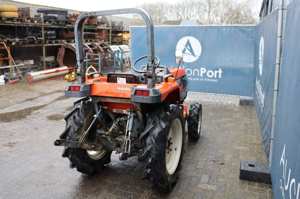 Traktor типа Kubota GT21, Gebrauchtmaschine в Antwerpen (Фотография 7)