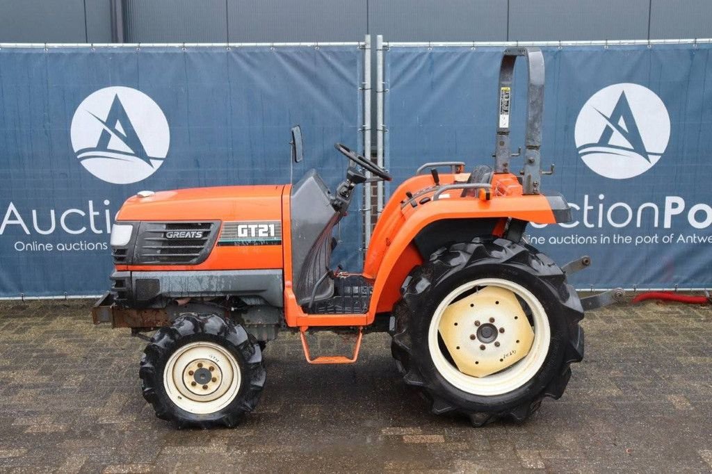 Traktor типа Kubota GT21, Gebrauchtmaschine в Antwerpen (Фотография 2)