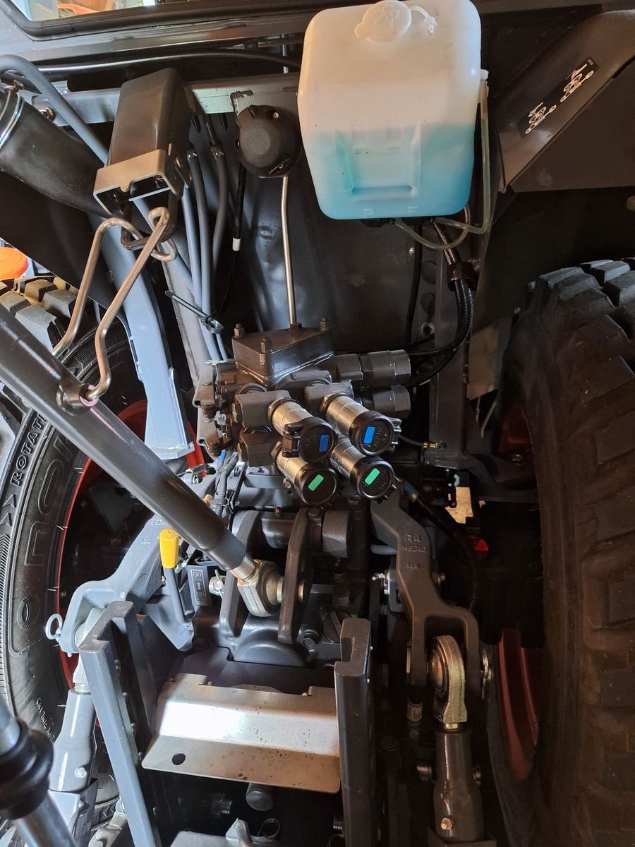 Traktor des Typs Kubota Kompakttraktor M5091 DTNQ, Neumaschine in Bergheim (Bild 19)