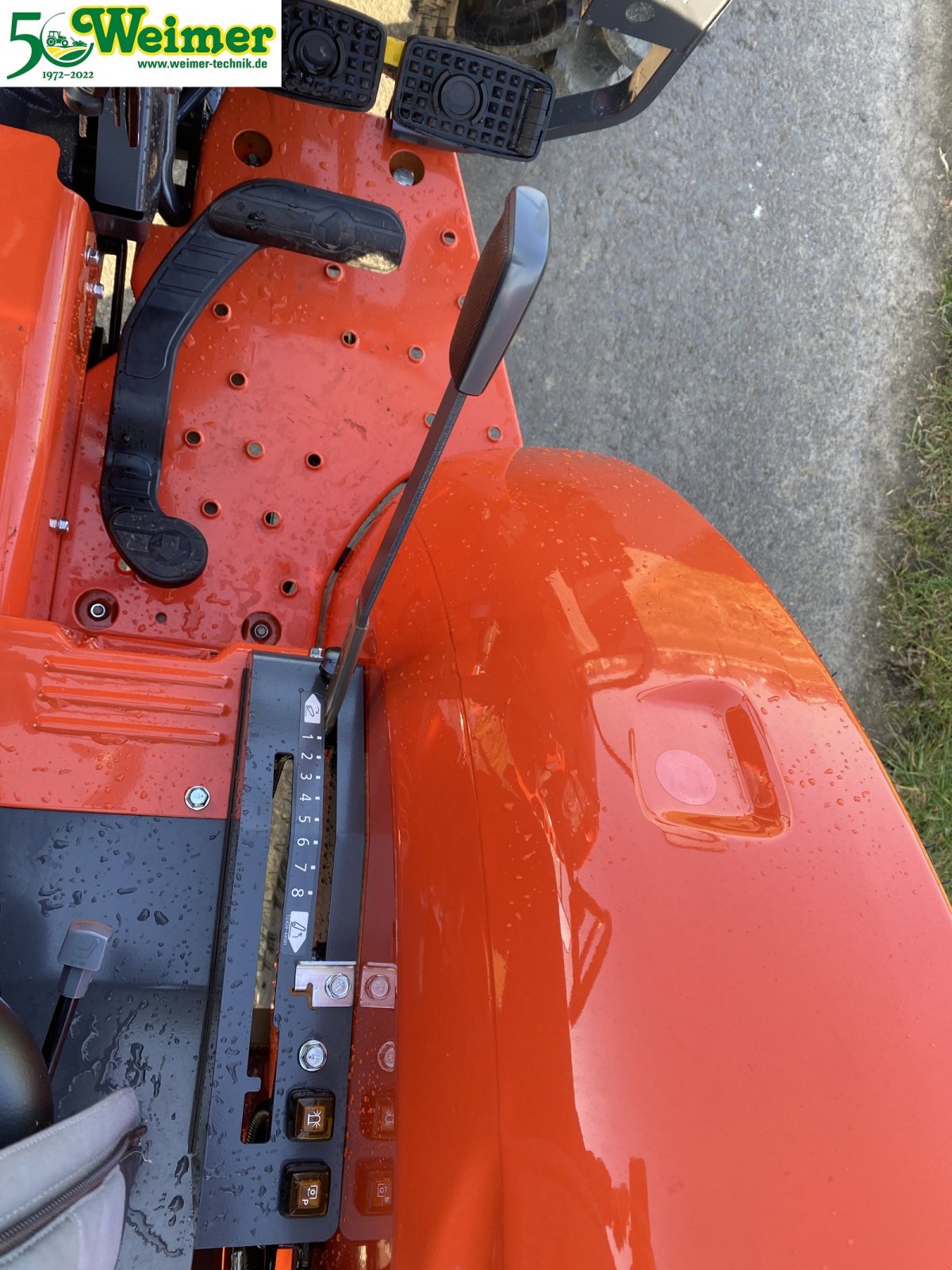 Traktor des Typs Kubota L 1 382, Neumaschine in Lollar, Ruttershausen (Bild 16)