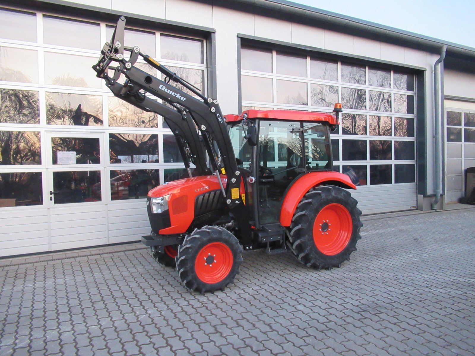 Traktor of the type Kubota L 1522 DCN, Neumaschine in Waischenfeld (Picture 2)