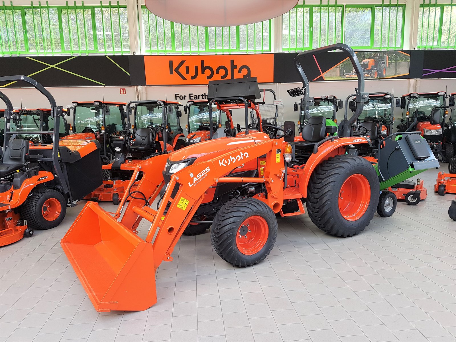Traktor des Typs Kubota L1-382D, Neumaschine in Olpe (Bild 11)