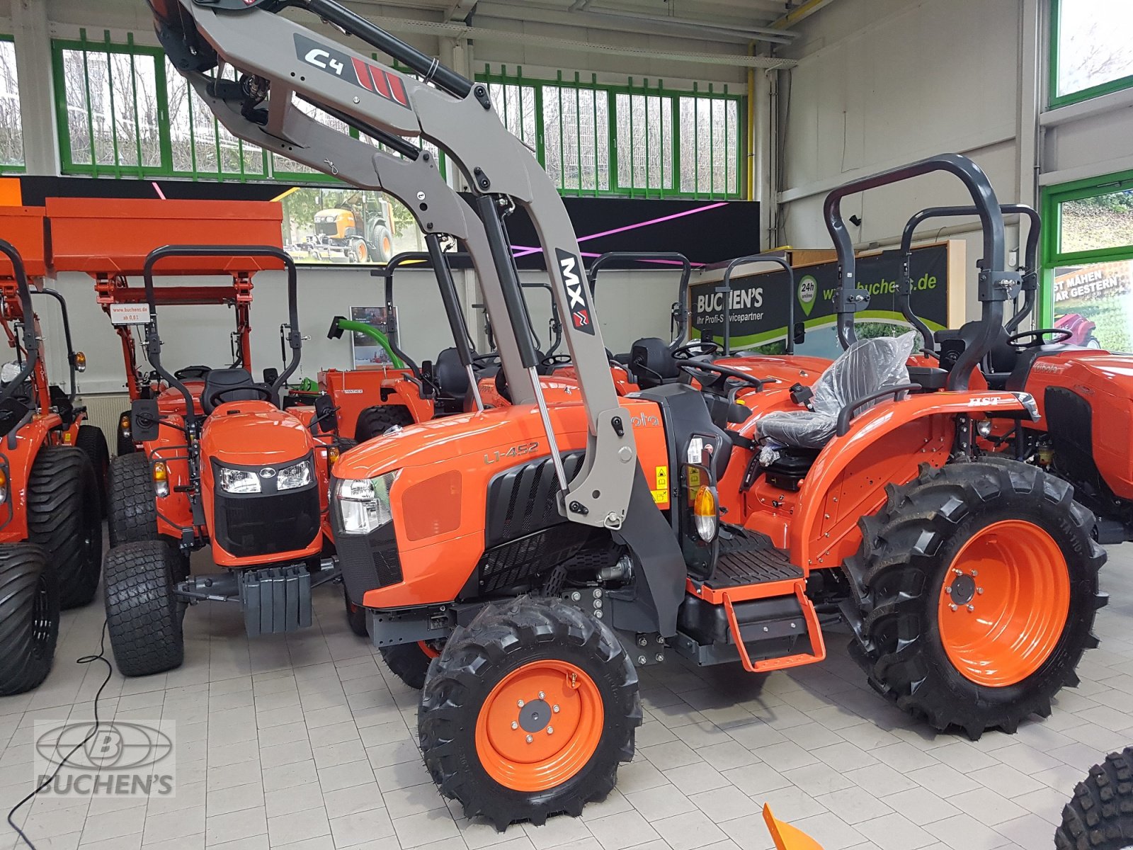 Traktor типа Kubota L1-452D ab 0,99% Finanzierung, Neumaschine в Olpe (Фотография 5)