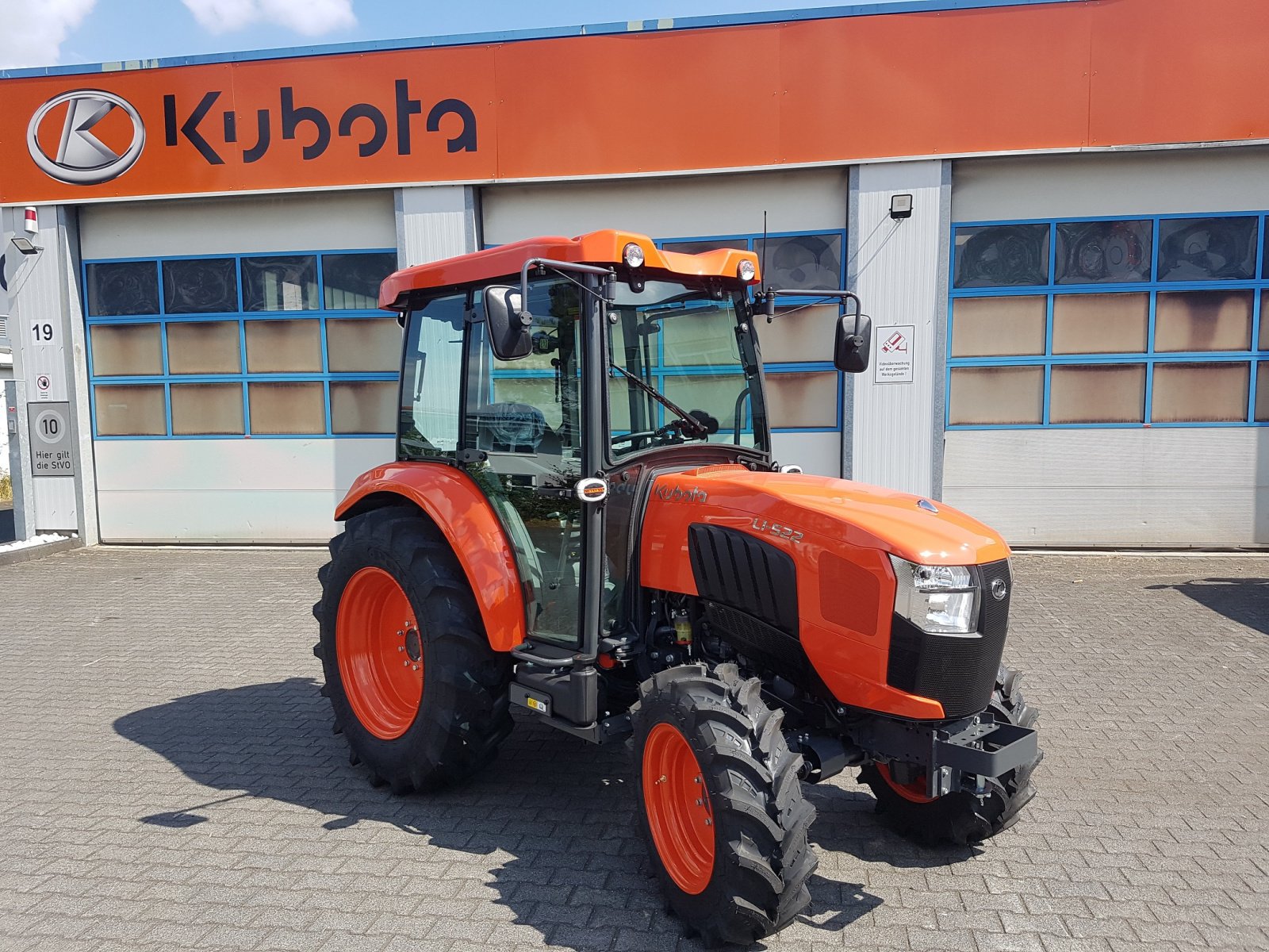 Traktor des Typs Kubota L1-522 CAB ab 0,99%, Neumaschine in Olpe (Bild 16)