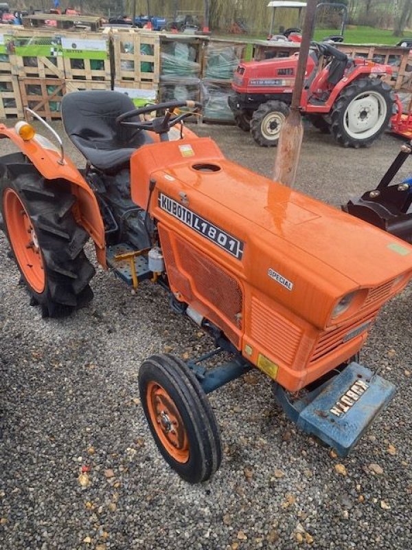 Traktor des Typs Kubota l1801, Gebrauchtmaschine in Meensel-Kiezegem (Bild 5)