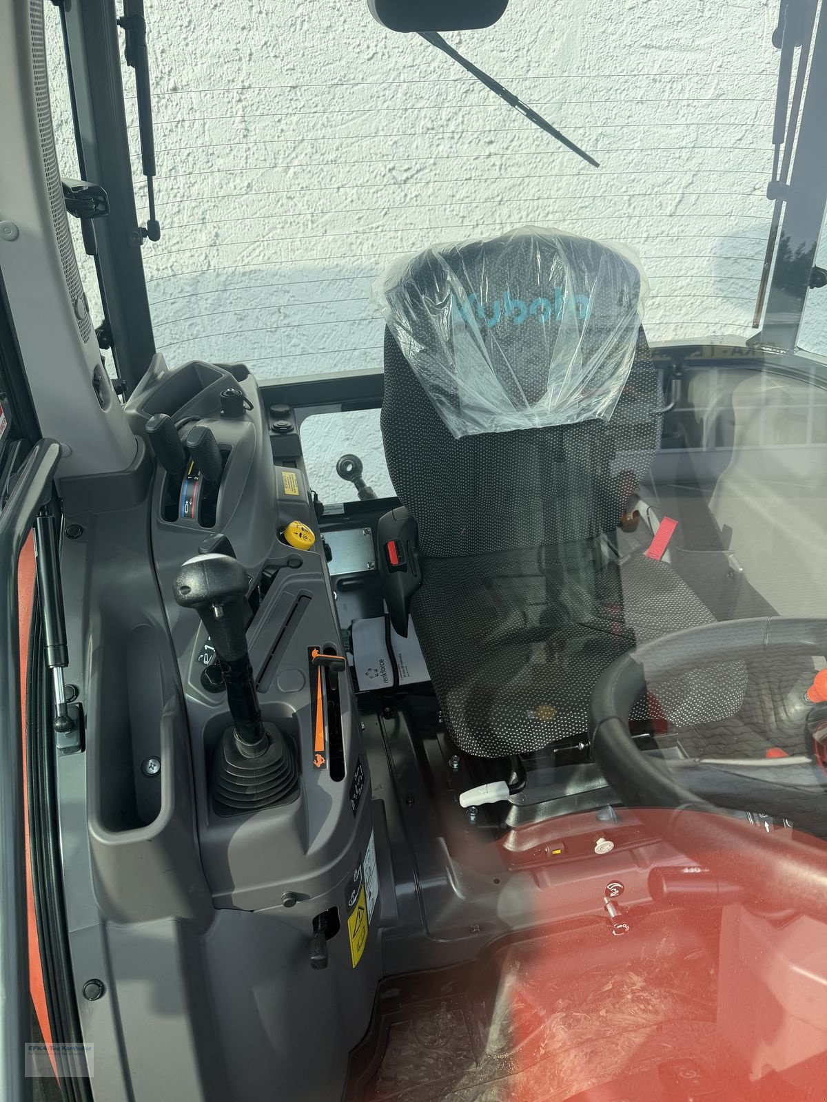 Traktor типа Kubota L2-452 DHC, Gebrauchtmaschine в Erlbach (Фотография 5)