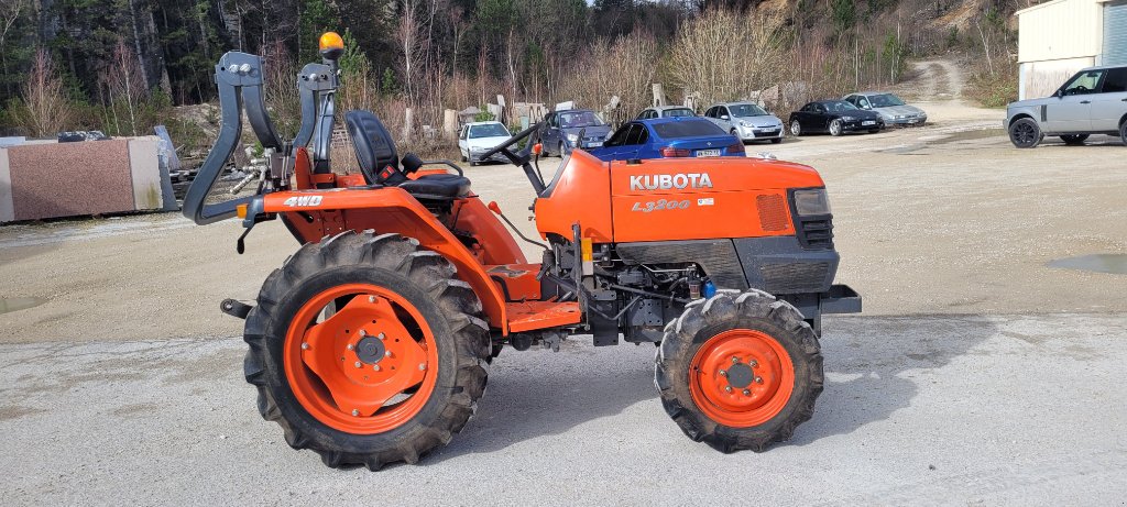 Traktor типа Kubota L3200, Gebrauchtmaschine в Lérouville (Фотография 7)