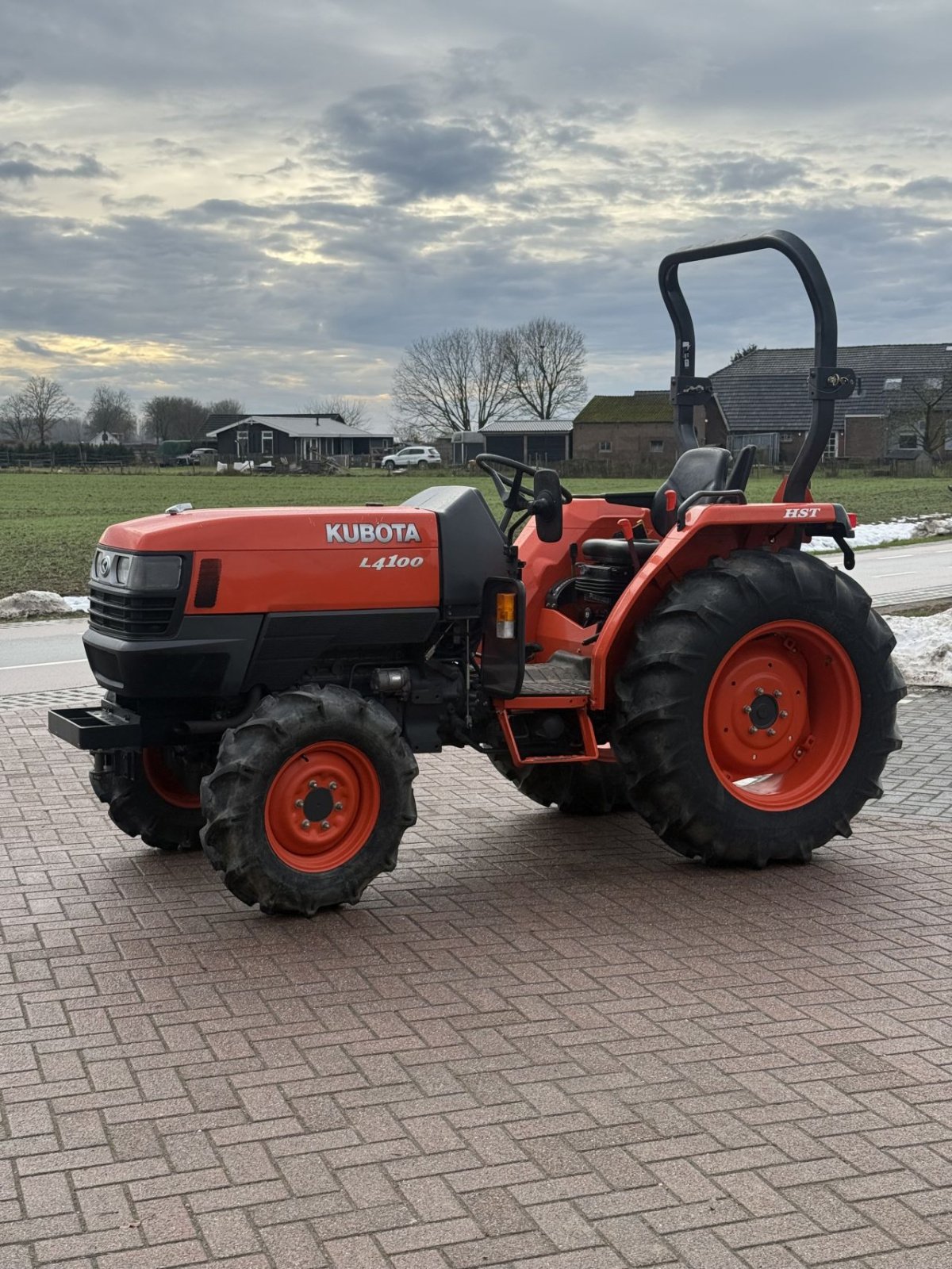 Traktor типа Kubota L4100, Gebrauchtmaschine в Wadenoijen (Фотография 1)