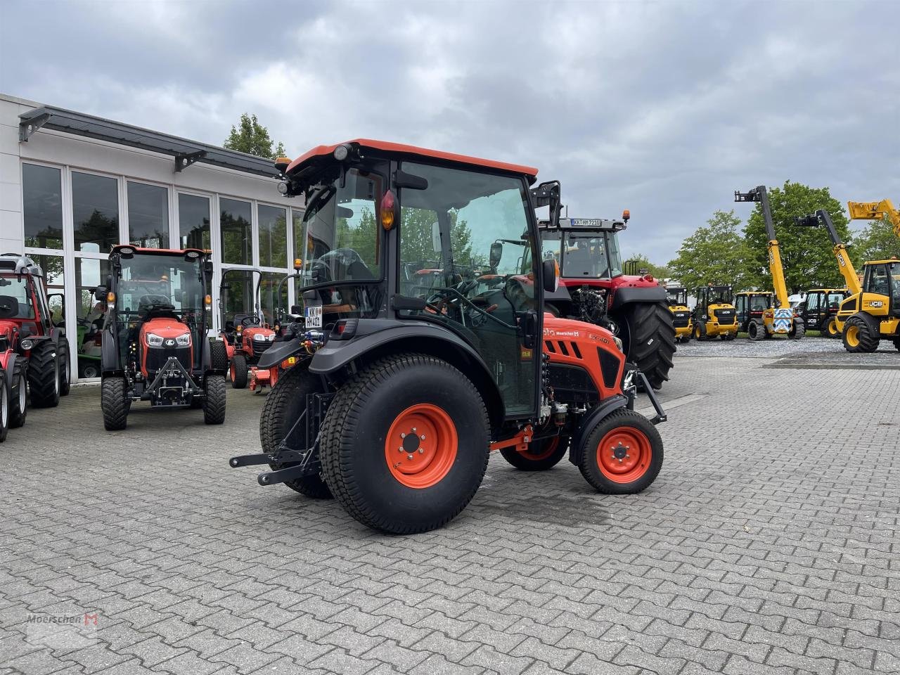 Traktor des Typs Kubota LX-401, Neumaschine in Tönisvorst (Bild 3)