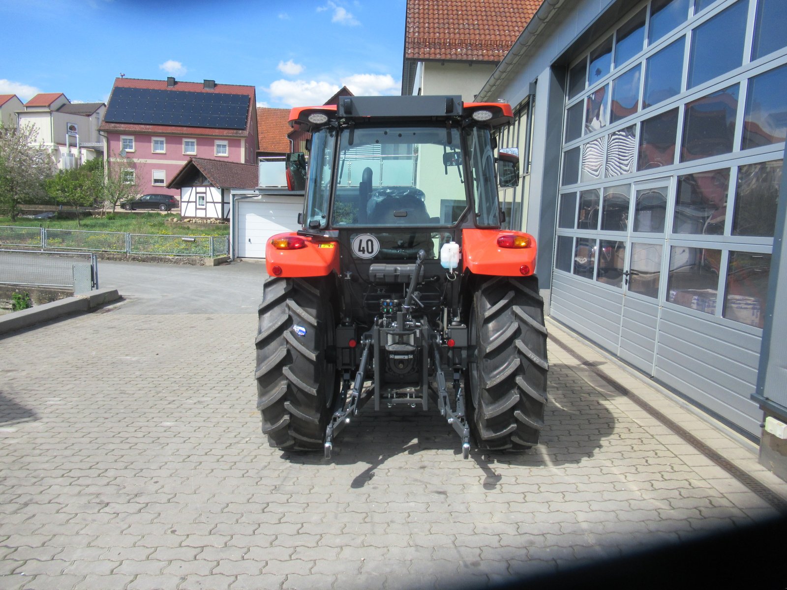 Traktor des Typs Kubota M 4063, Neumaschine in Waischenfeld (Bild 3)