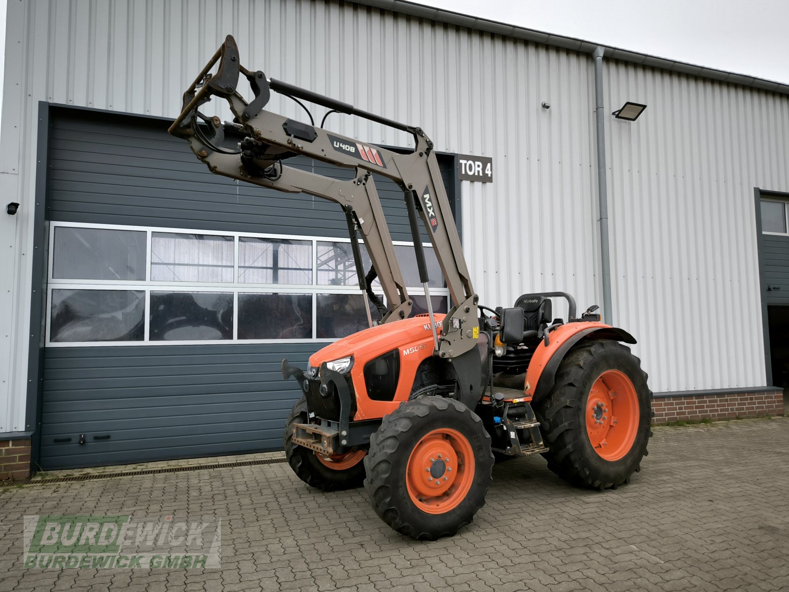 Traktor des Typs Kubota M 5091 Rops, Gebrauchtmaschine in Lamstedt (Bild 1)