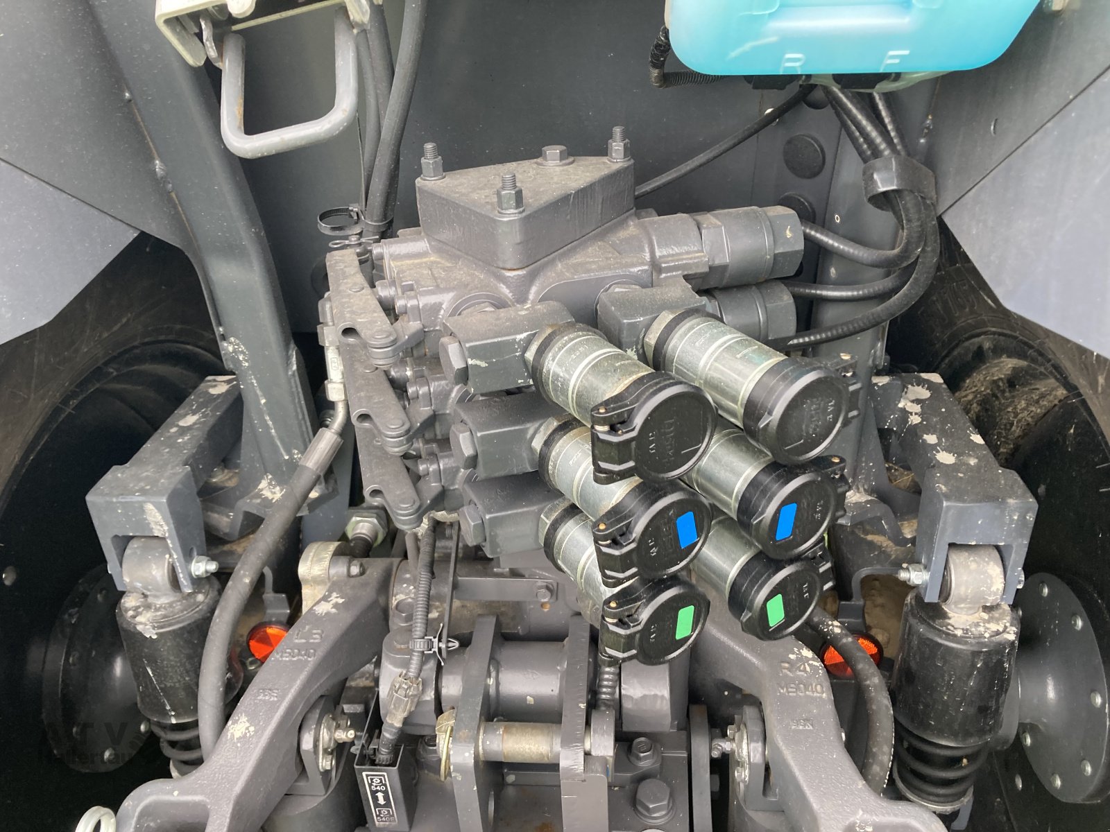 Traktor des Typs Kubota M 5091N Hopfen, Neumaschine in Schweitenkirchen (Bild 12)