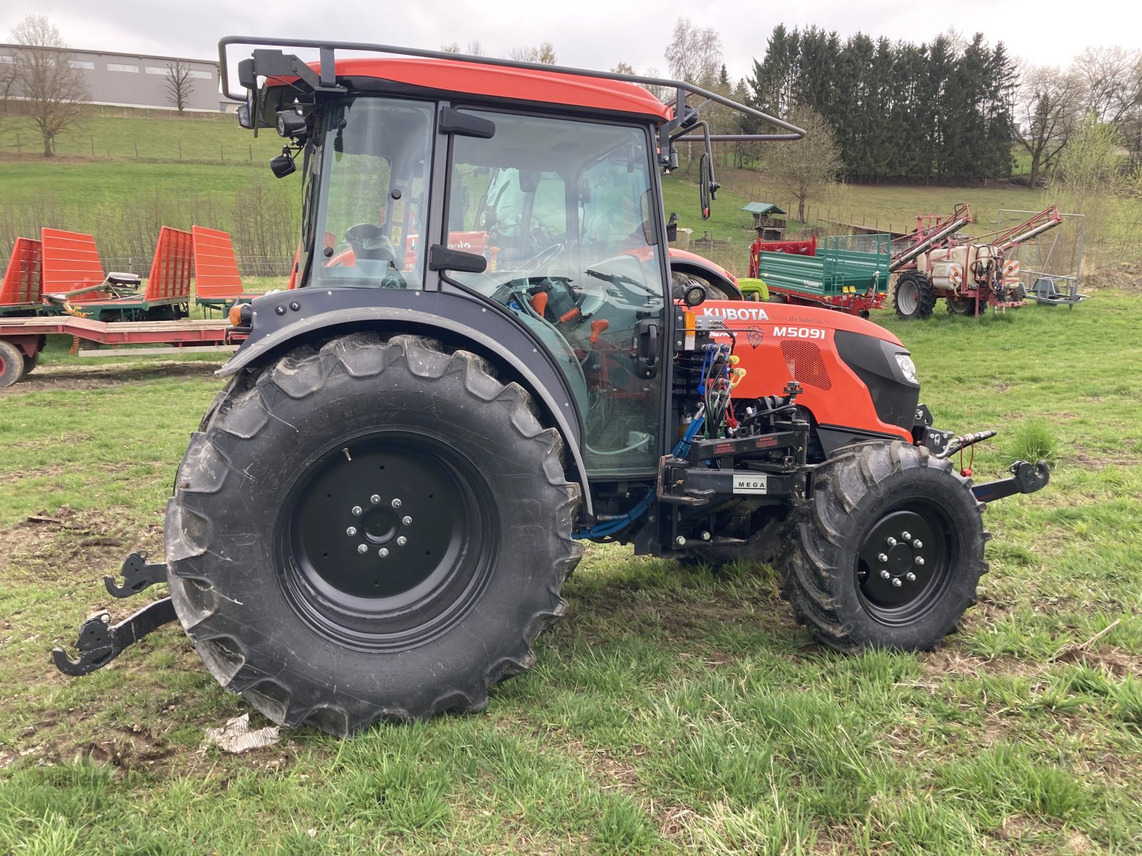 Traktor des Typs Kubota M 5091N Hopfen, Neumaschine in Schweitenkirchen (Bild 20)