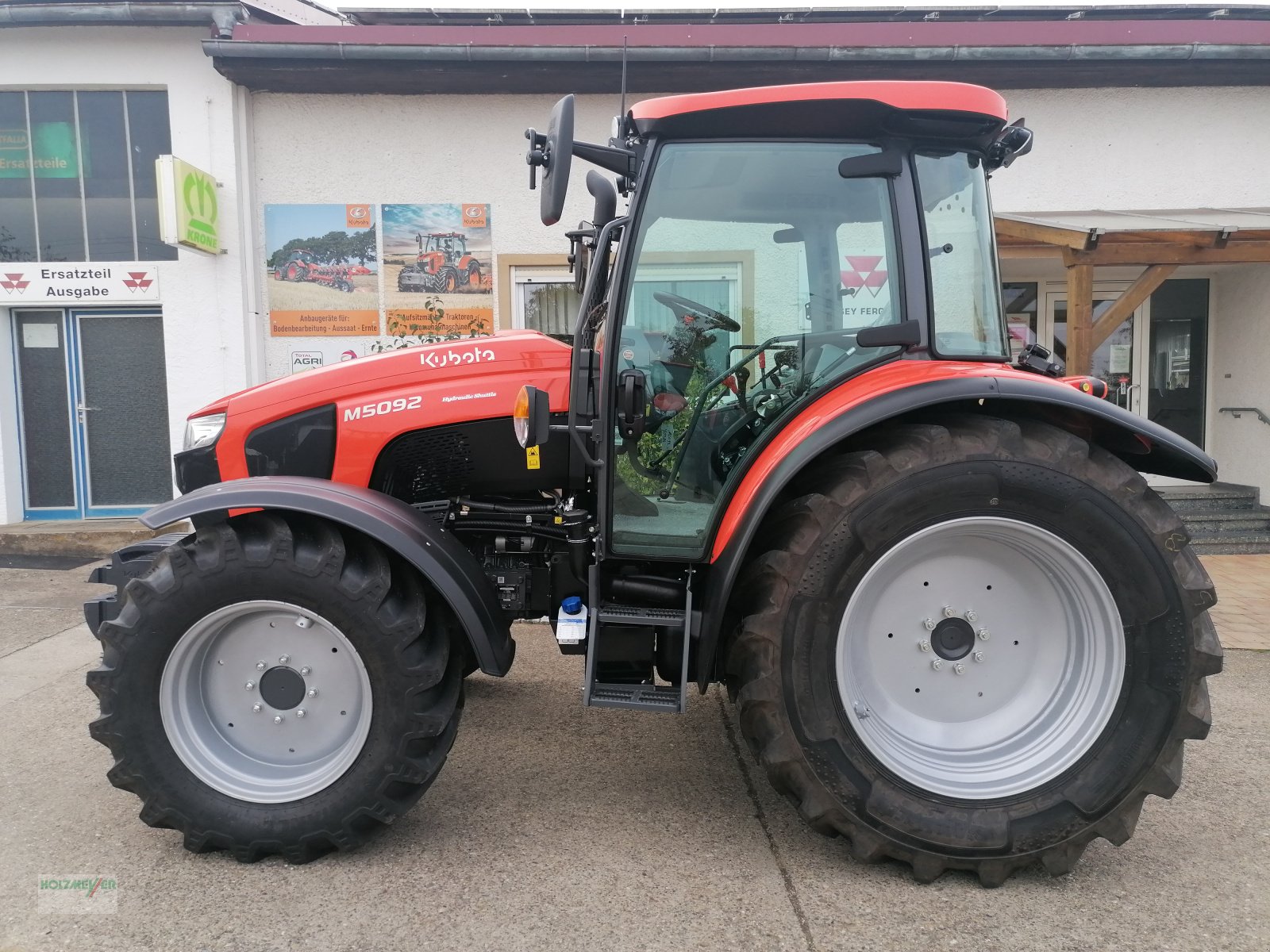 Traktor des Typs Kubota M 5092, Neumaschine in Gunzenhausen (Bild 1)