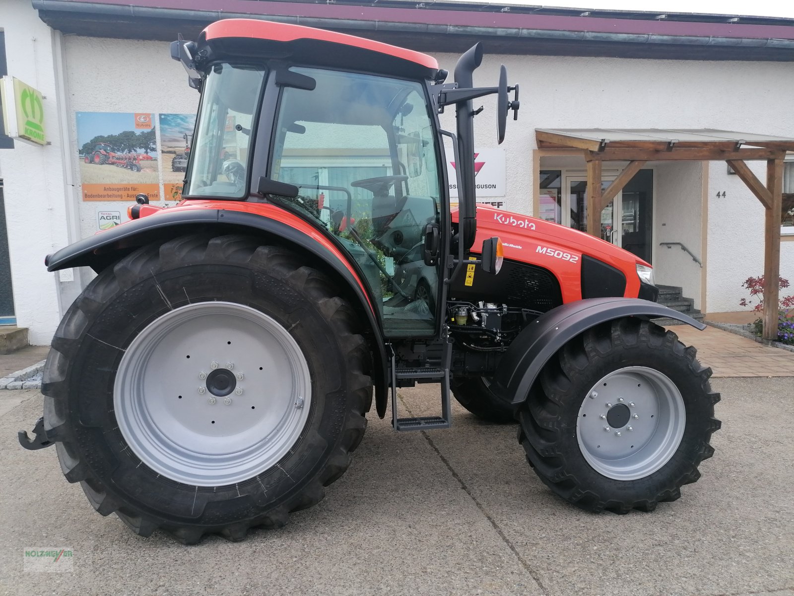 Traktor des Typs Kubota M 5092, Neumaschine in Gunzenhausen (Bild 2)