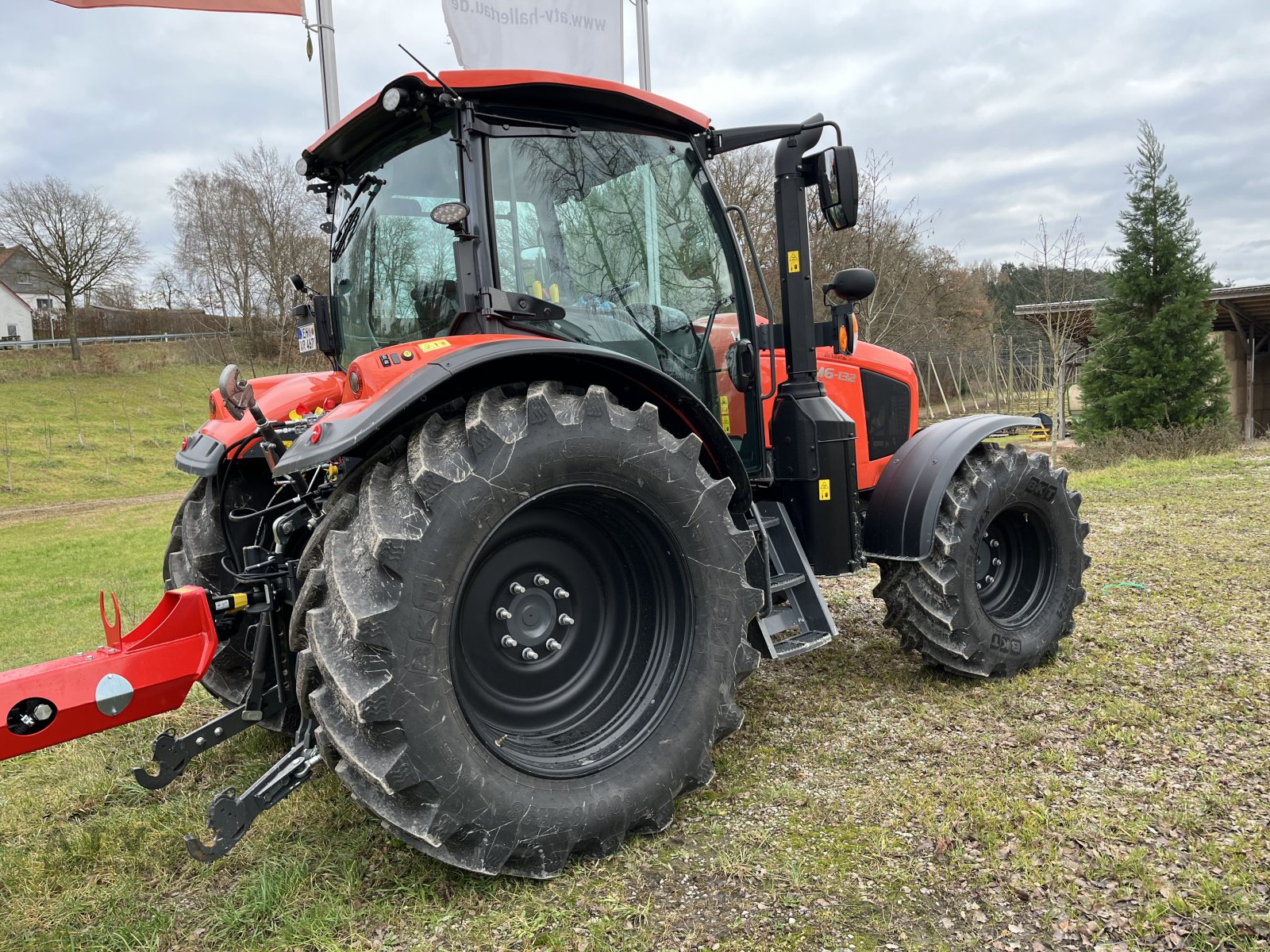 Traktor типа Kubota M 6-132, Gebrauchtmaschine в Schweitenkirchen (Фотография 2)
