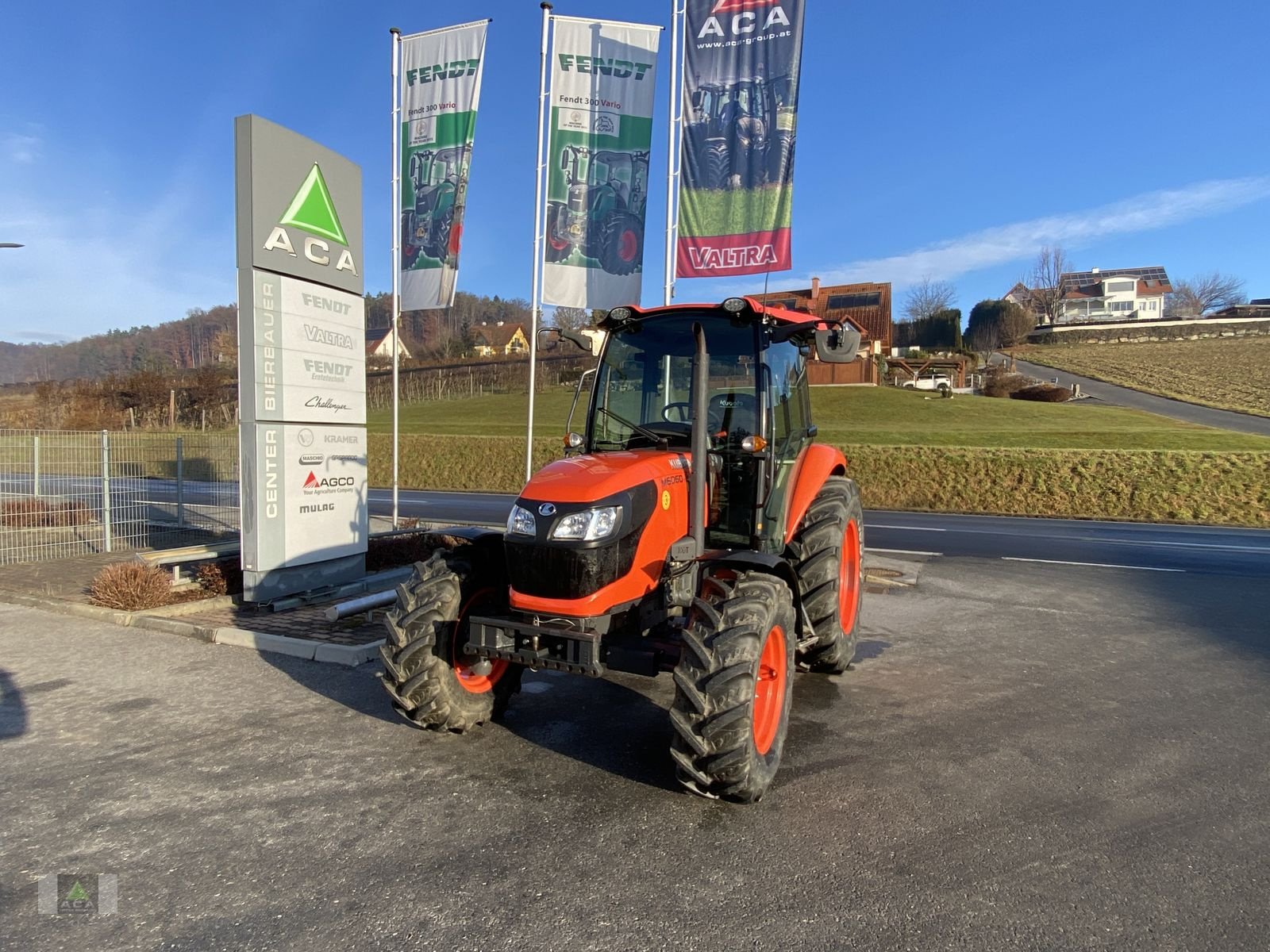 Traktor des Typs Kubota M 6060 DTHQ, Gebrauchtmaschine in Markt Hartmannsdorf (Bild 2)