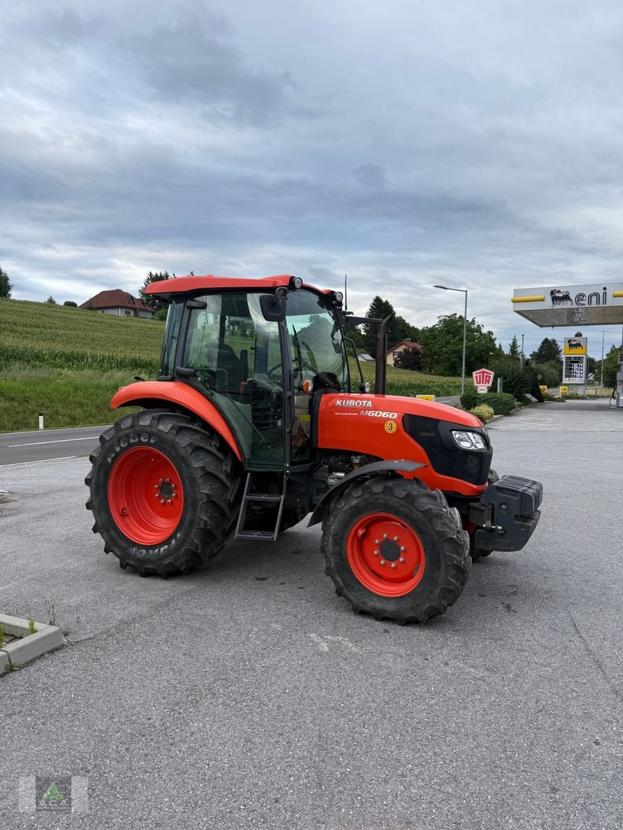 Traktor typu Kubota M 6060 DTHQ, Gebrauchtmaschine w Markt Hartmannsdorf (Zdjęcie 5)
