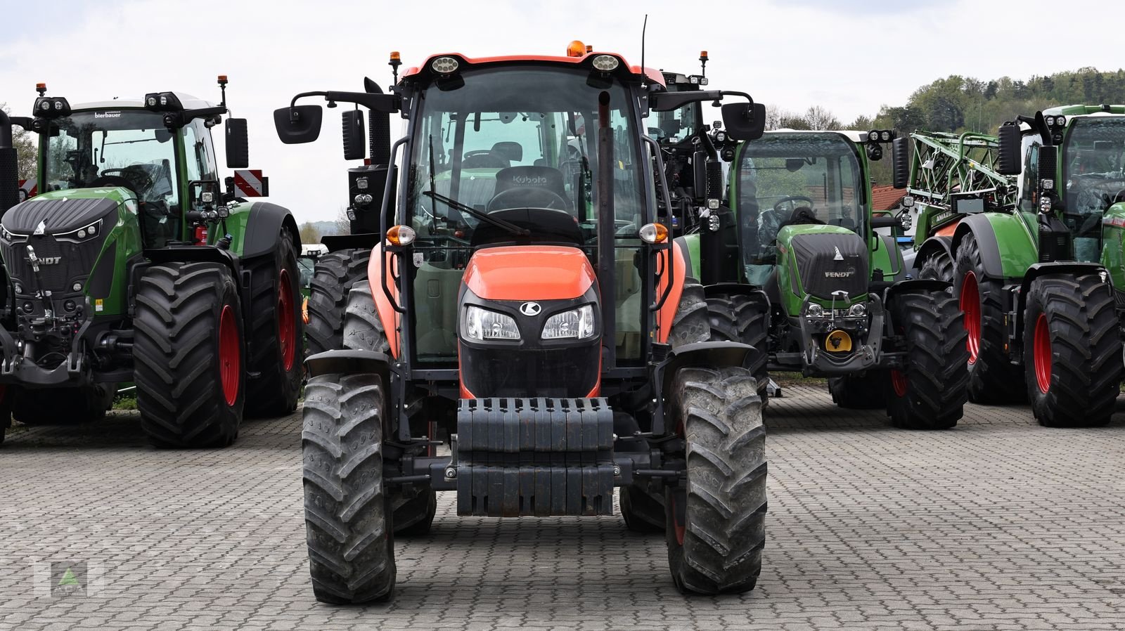 Traktor типа Kubota M 6060 DTHQ, Gebrauchtmaschine в Markt Hartmannsdorf (Фотография 2)