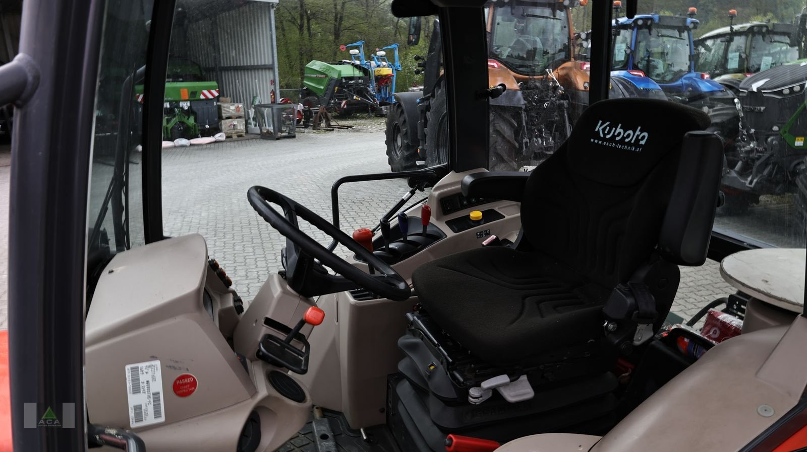 Traktor типа Kubota M 6060 DTHQ, Gebrauchtmaschine в Markt Hartmannsdorf (Фотография 12)
