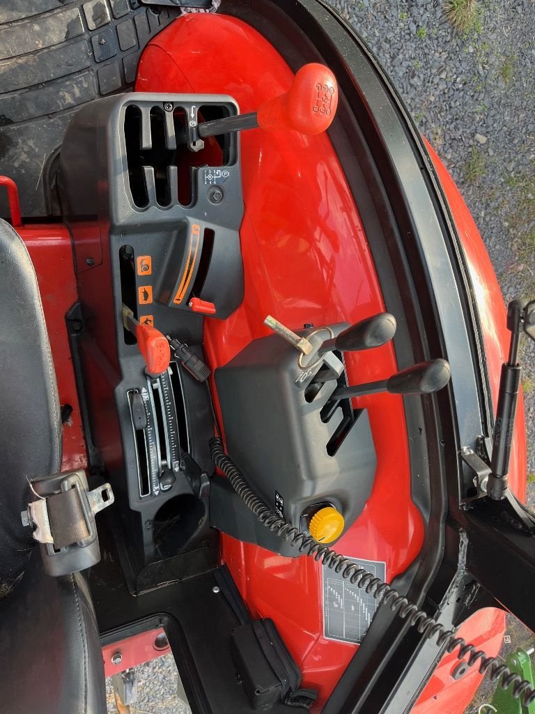 Traktor za tip Kubota M 6060 DTHQ, Gebrauchtmaschine u VERNOUX EN VIVARAIS (Slika 5)