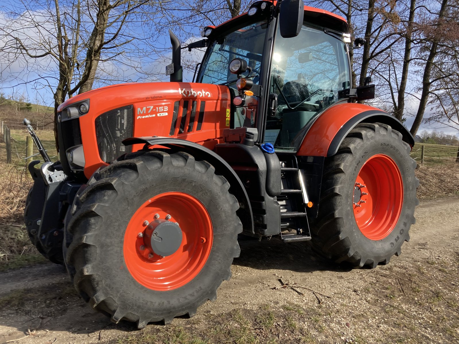 Traktor des Typs Kubota M 7-153 KVT Premium, Gebrauchtmaschine in Schweitenkirchen (Bild 1)