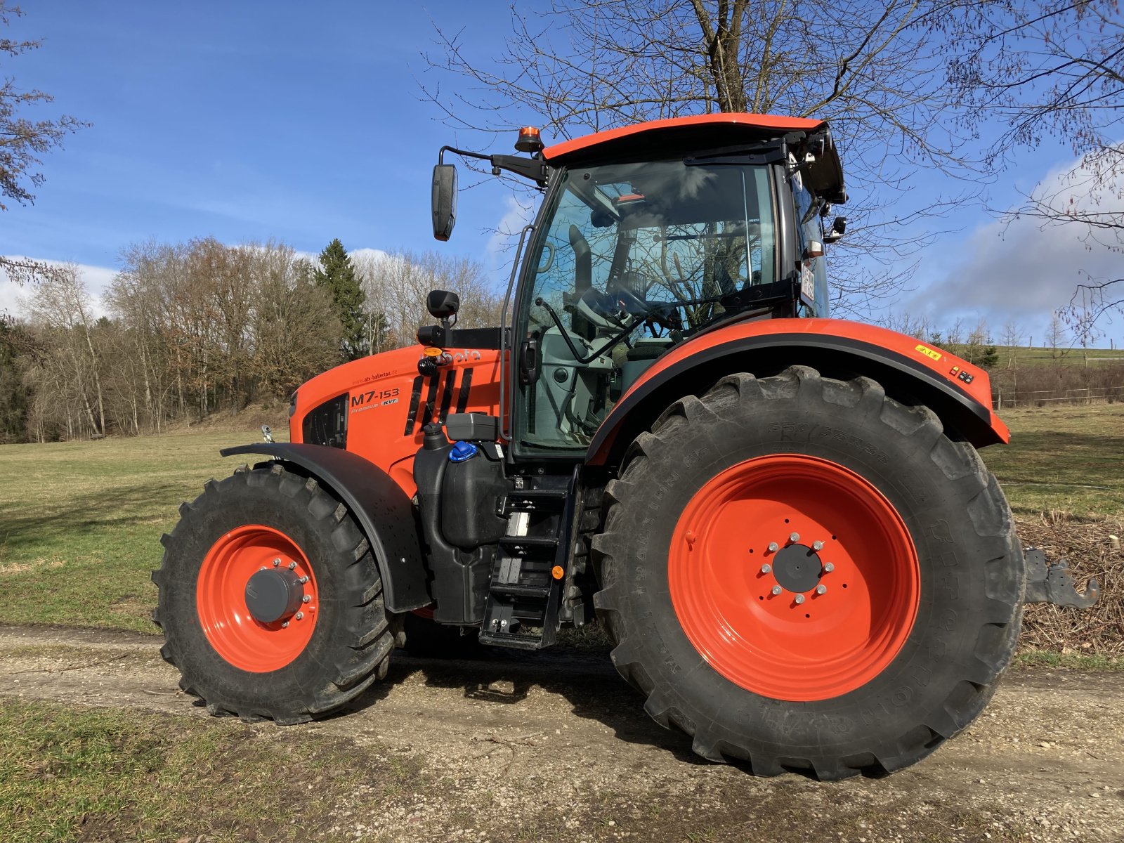 Traktor des Typs Kubota M 7-153 KVT Premium, Gebrauchtmaschine in Schweitenkirchen (Bild 11)