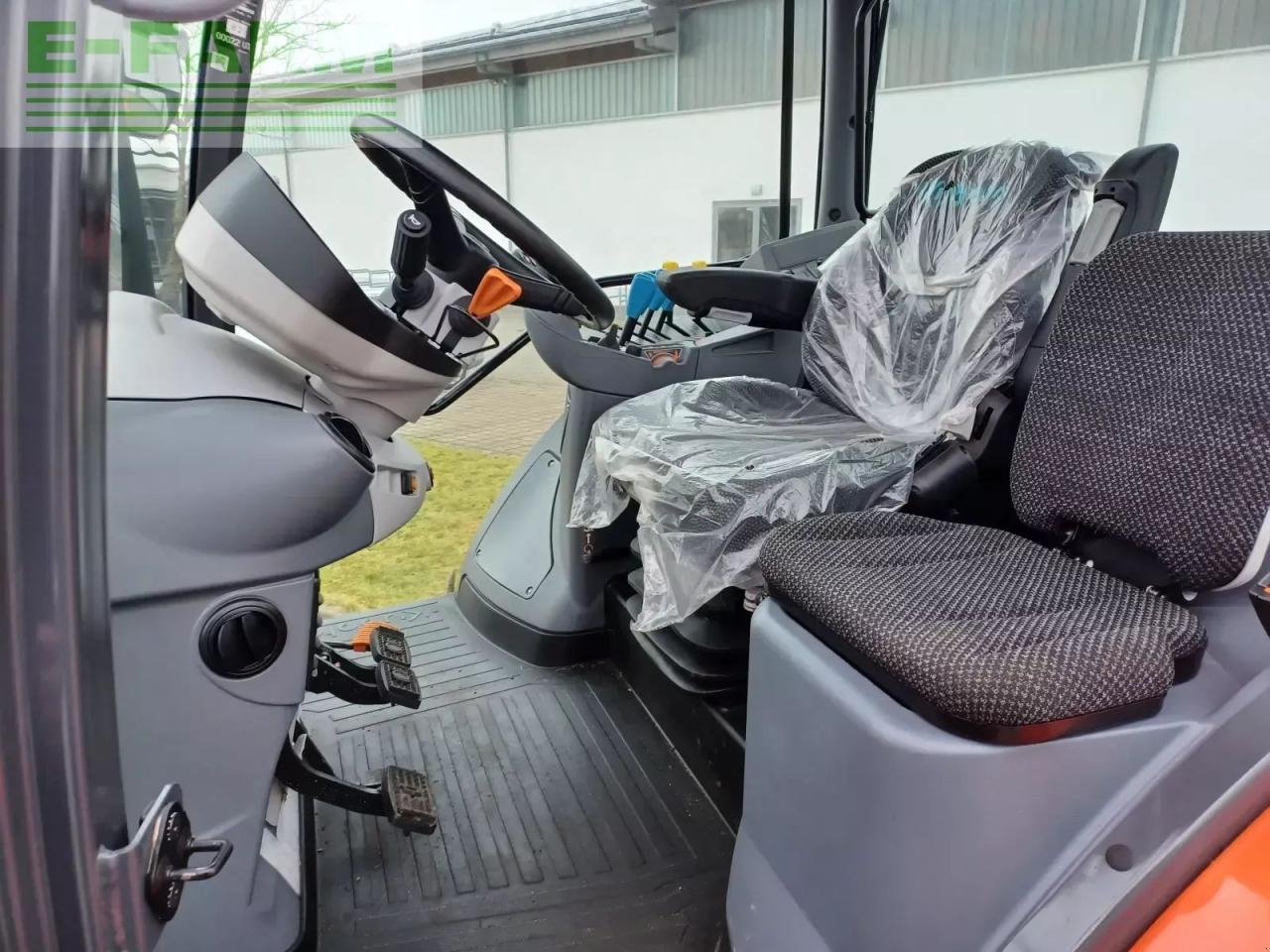 Traktor Türe ait Kubota m 7-173, Gebrauchtmaschine içinde BROKDORF (resim 10)