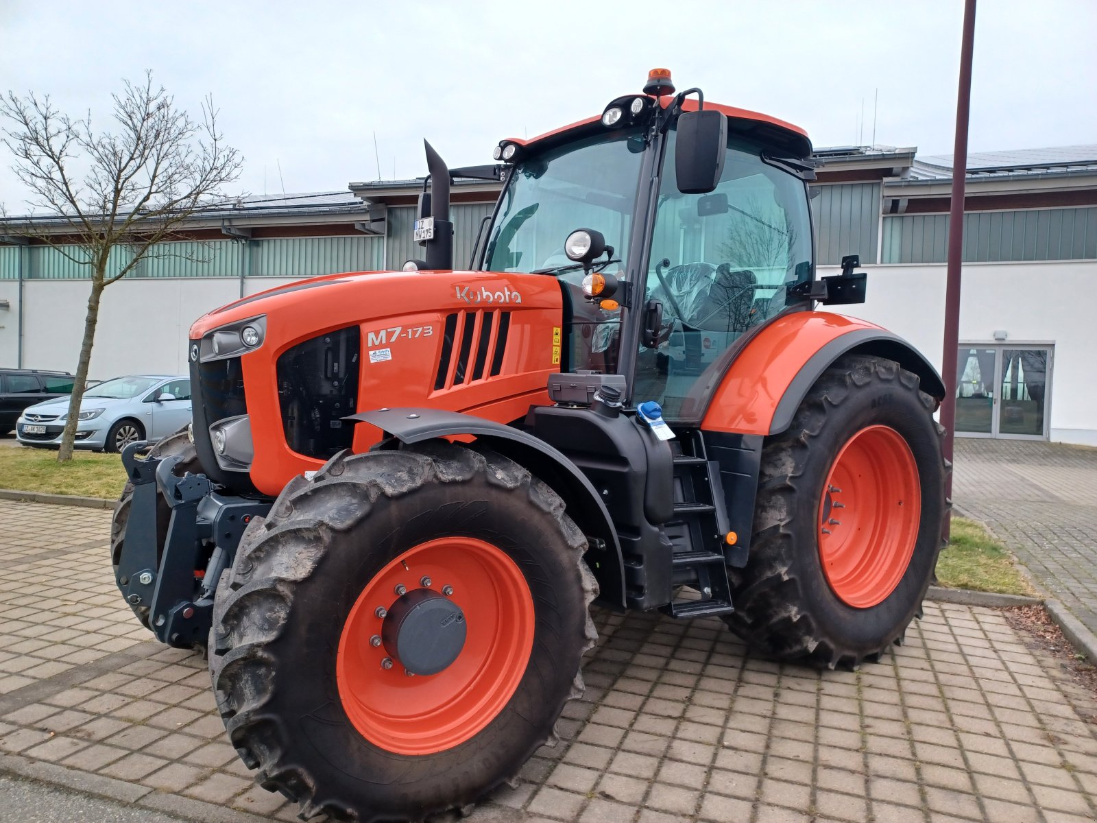 Traktor типа Kubota M 7-173, Gebrauchtmaschine в Brokdorf (Фотография 7)