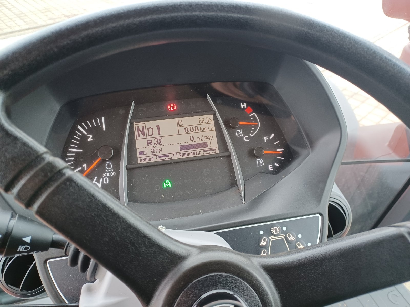 Traktor типа Kubota M 7-173, Gebrauchtmaschine в Brokdorf (Фотография 13)