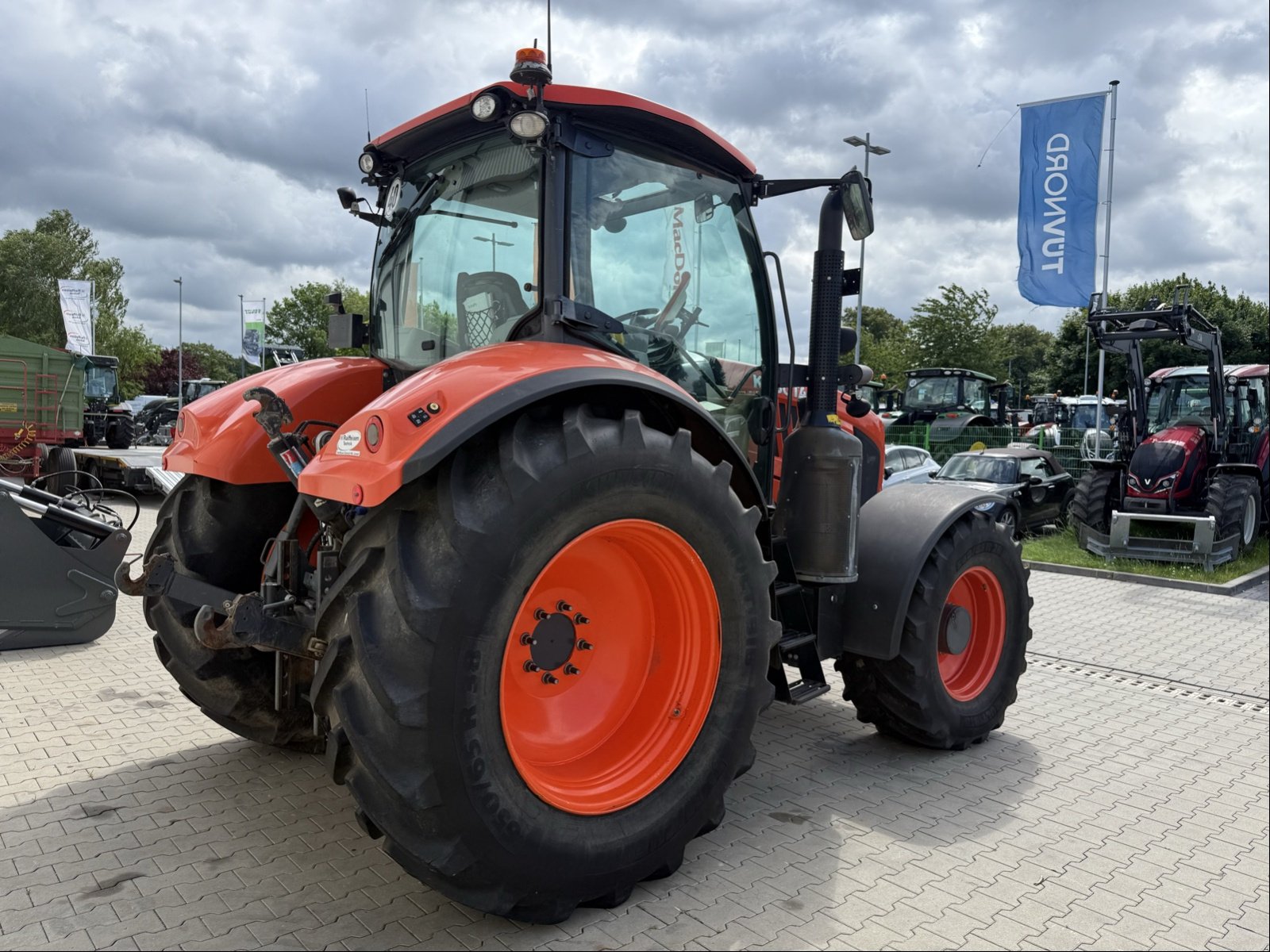 Traktor tip Kubota M 7151 KVT, Gebrauchtmaschine in Bad Oldesloe (Poză 9)