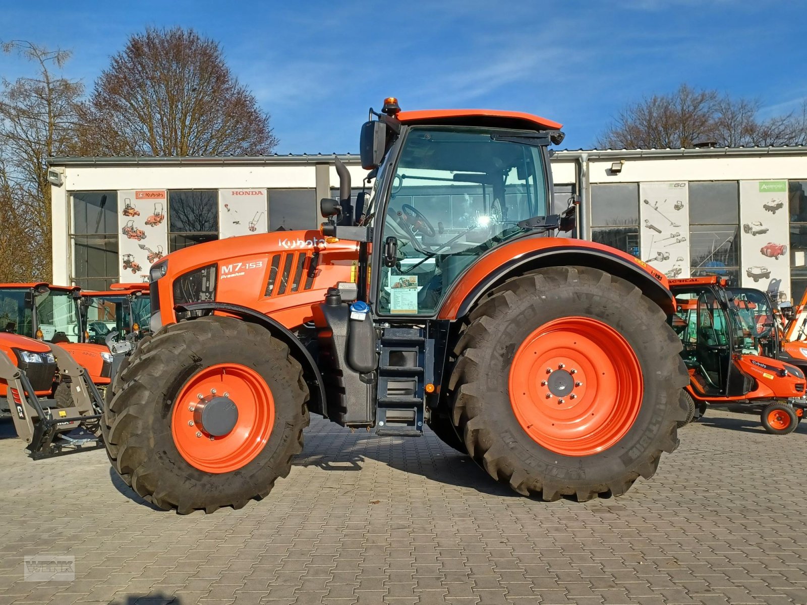 Traktor des Typs Kubota M 7153, Neumaschine in Reisbach (Bild 1)