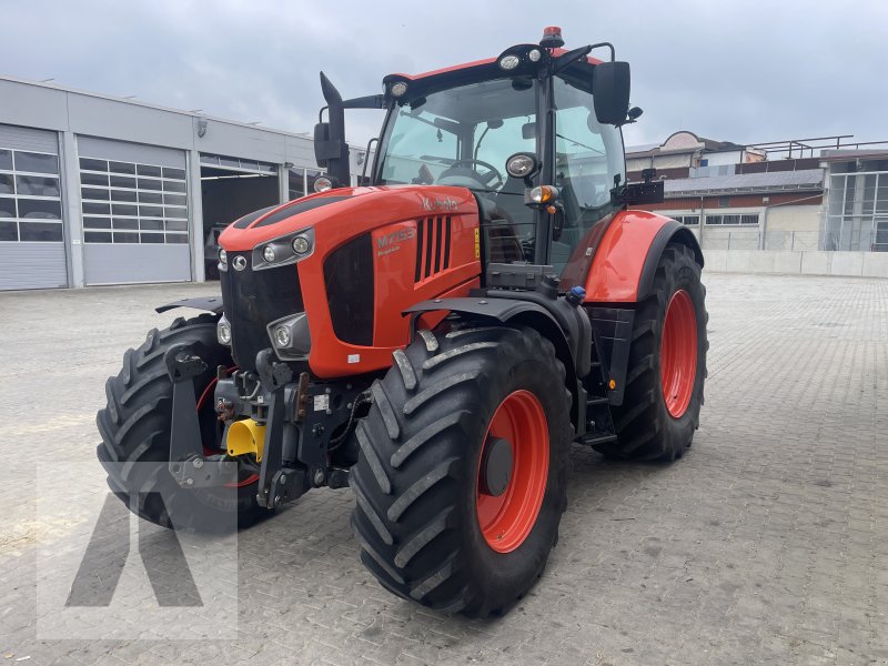 Traktor van het type Kubota M 7153, Gebrauchtmaschine in Eggenfelden (Foto 1)