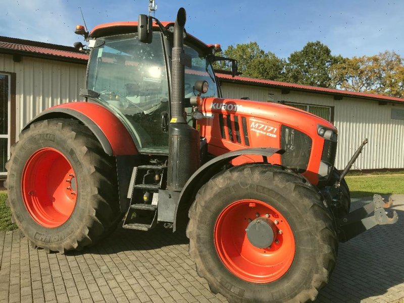 Traktor des Typs Kubota M 7171, Gebrauchtmaschine in Dersum (Bild 1)