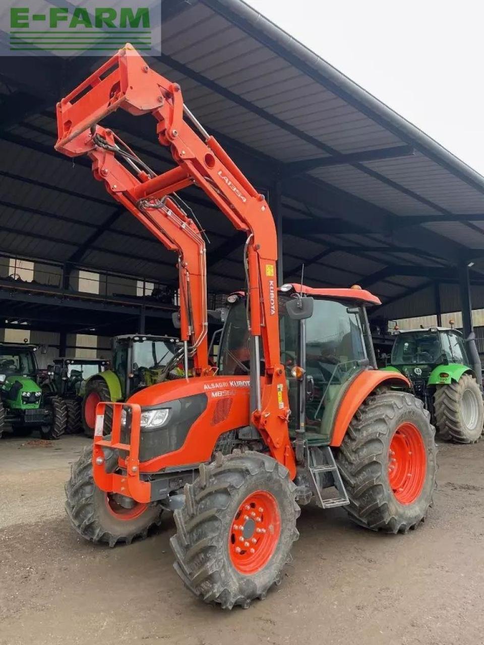 Traktor du type Kubota m 8560, Gebrauchtmaschine en JULIENRUPT (Photo 2)