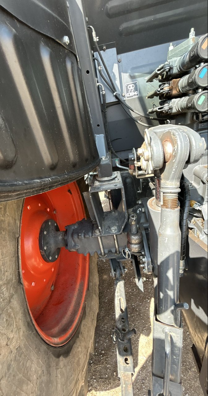 Traktor типа Kubota M105GX -IV, Gebrauchtmaschine в Einvaux (Фотография 9)