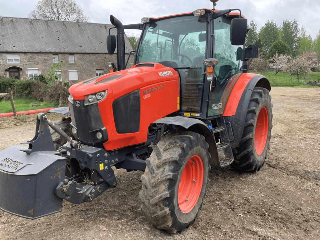 Traktor типа Kubota M105GX, Gebrauchtmaschine в ISIGNY-LE-BUAT (Фотография 2)