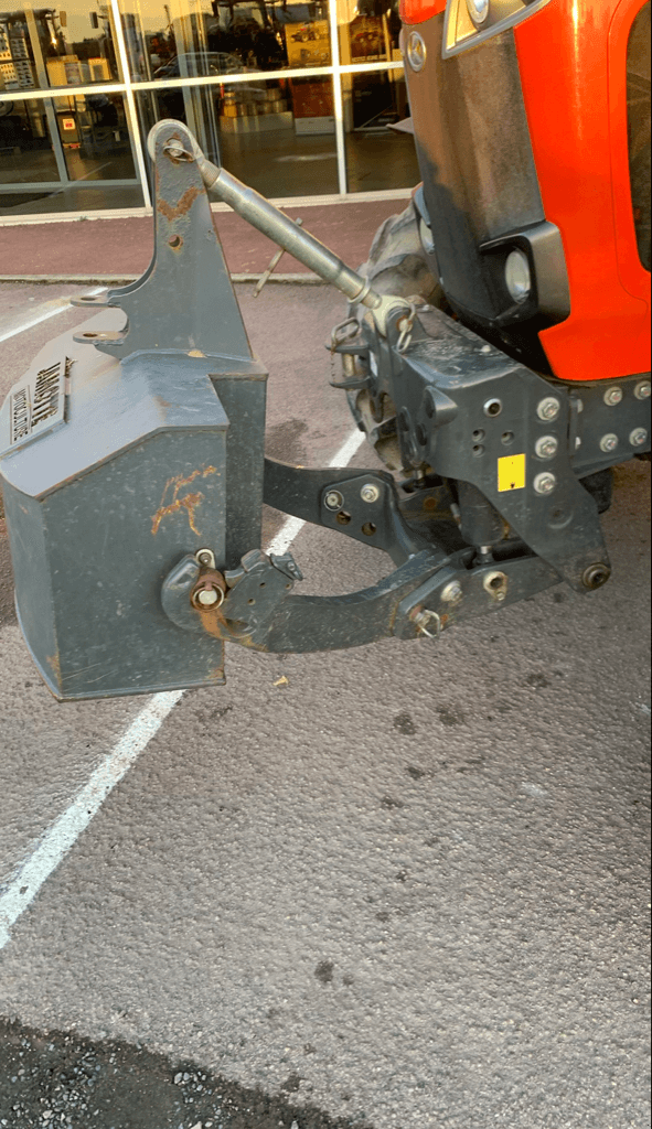 Traktor типа Kubota M105GX, Gebrauchtmaschine в CINTHEAUX (Фотография 8)