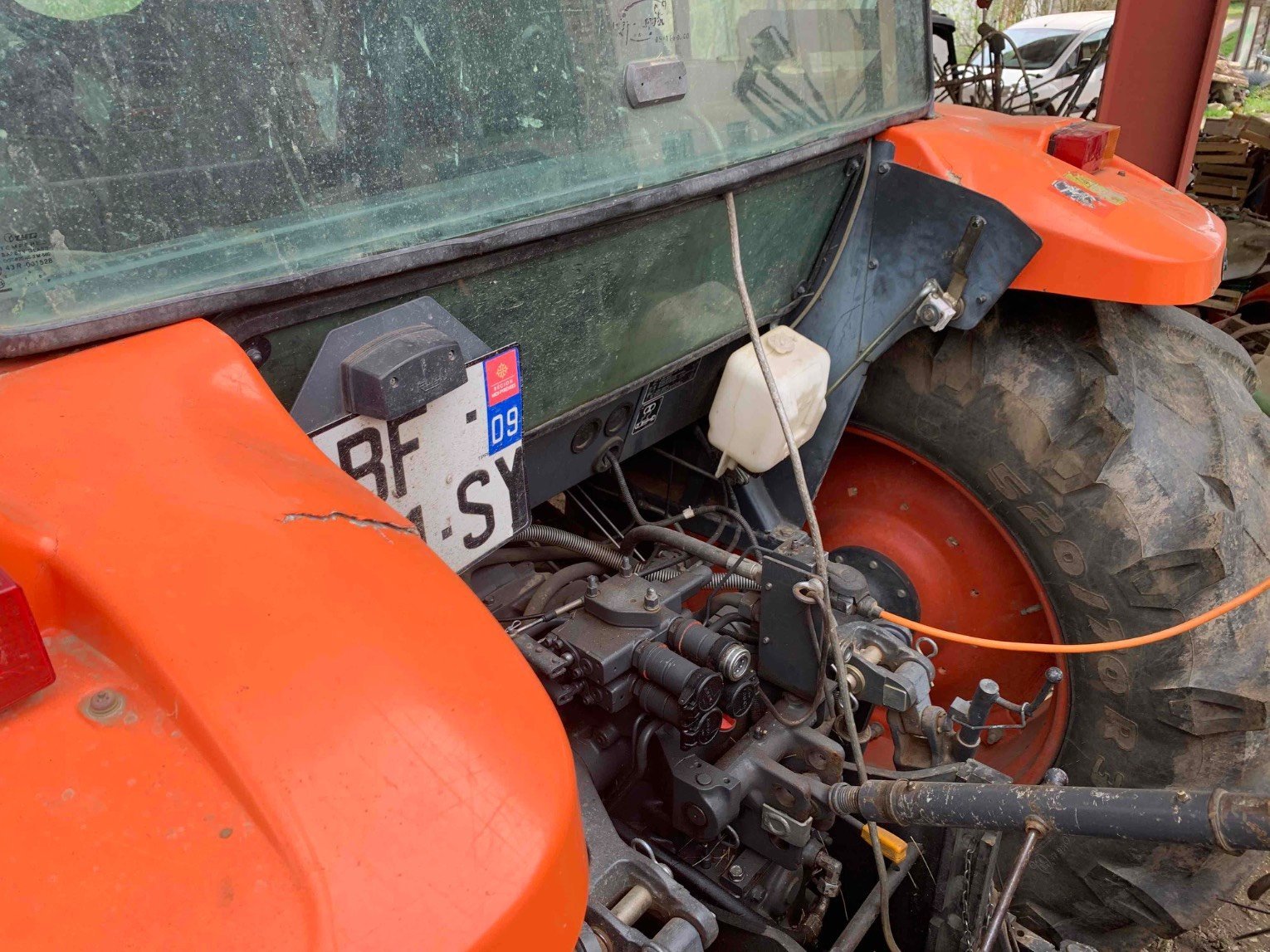 Traktor des Typs Kubota M108S, Gebrauchtmaschine in ORLEIX (Bild 9)