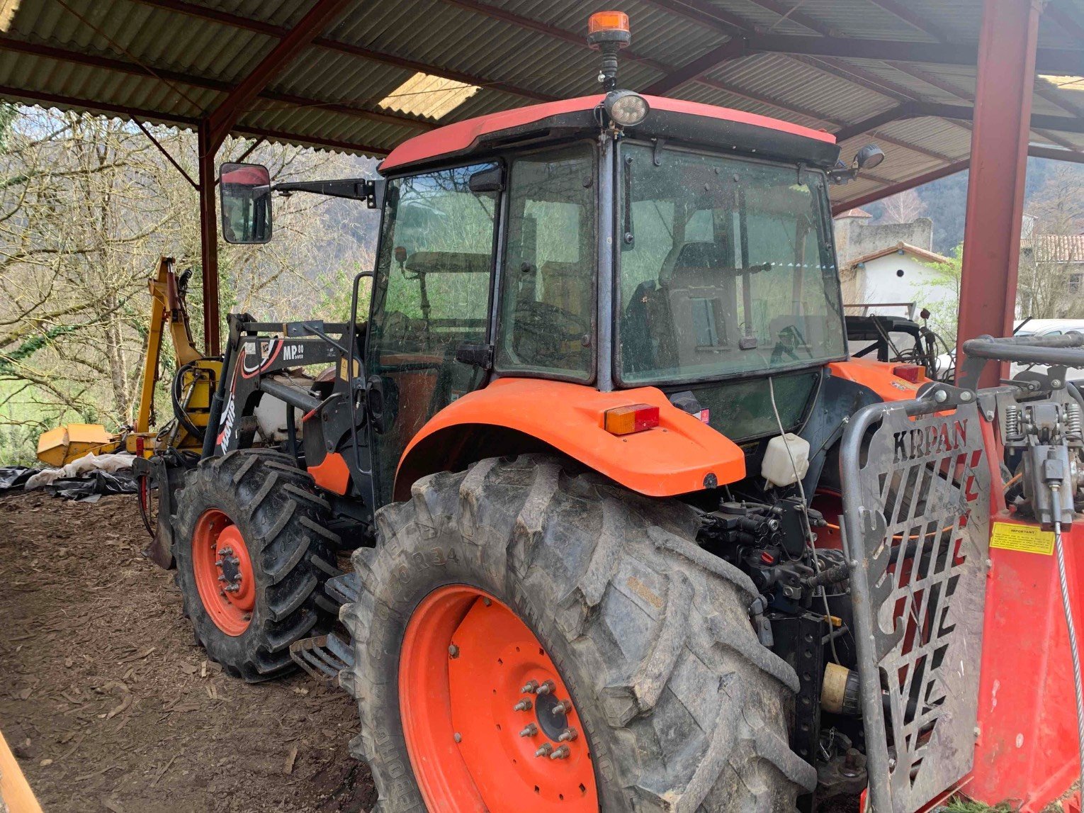 Traktor от тип Kubota M108S, Gebrauchtmaschine в ORLEIX (Снимка 2)