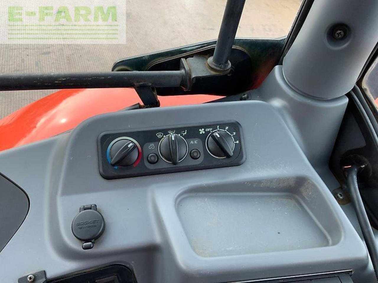 Traktor типа Kubota m110 gx tractor (st25481), Gebrauchtmaschine в SHAFTESBURY (Фотография 19)