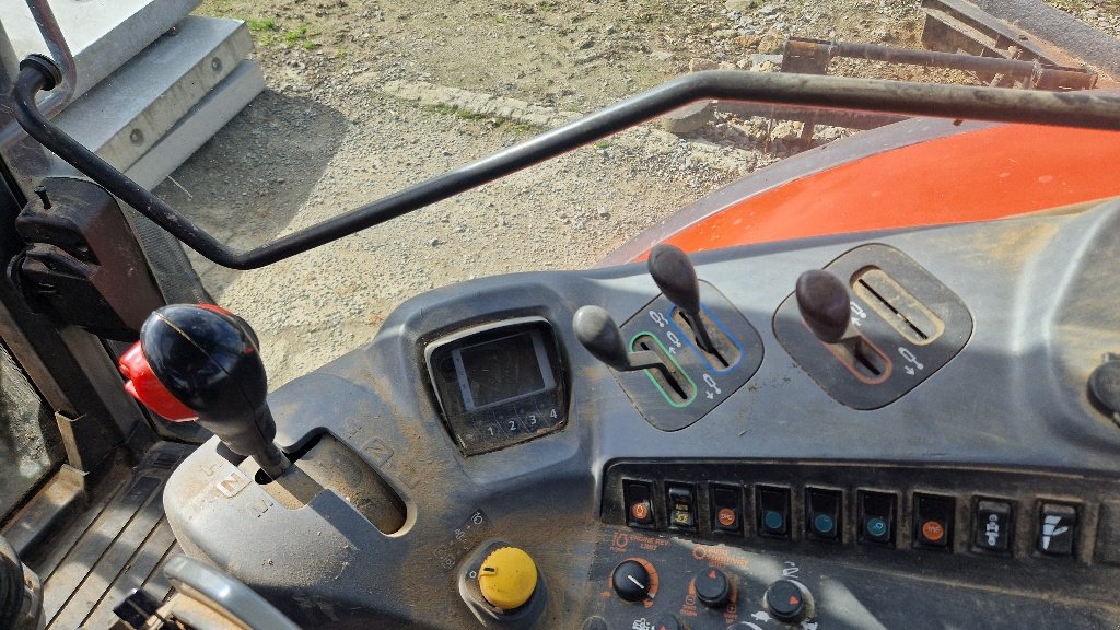 Traktor του τύπου Kubota M115 GXS-III, Gebrauchtmaschine σε BRECEY (Φωτογραφία 7)