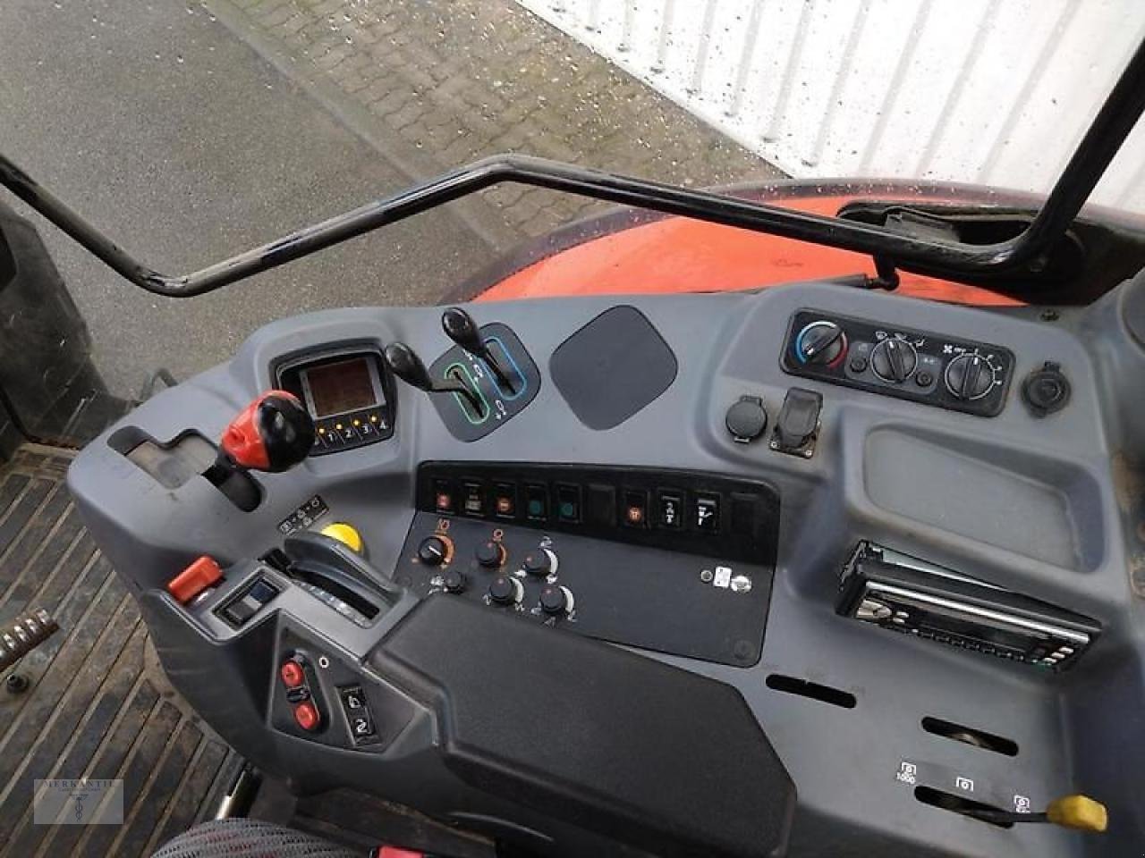 Traktor des Typs Kubota M125GX-IV, Gebrauchtmaschine in Pragsdorf (Bild 7)